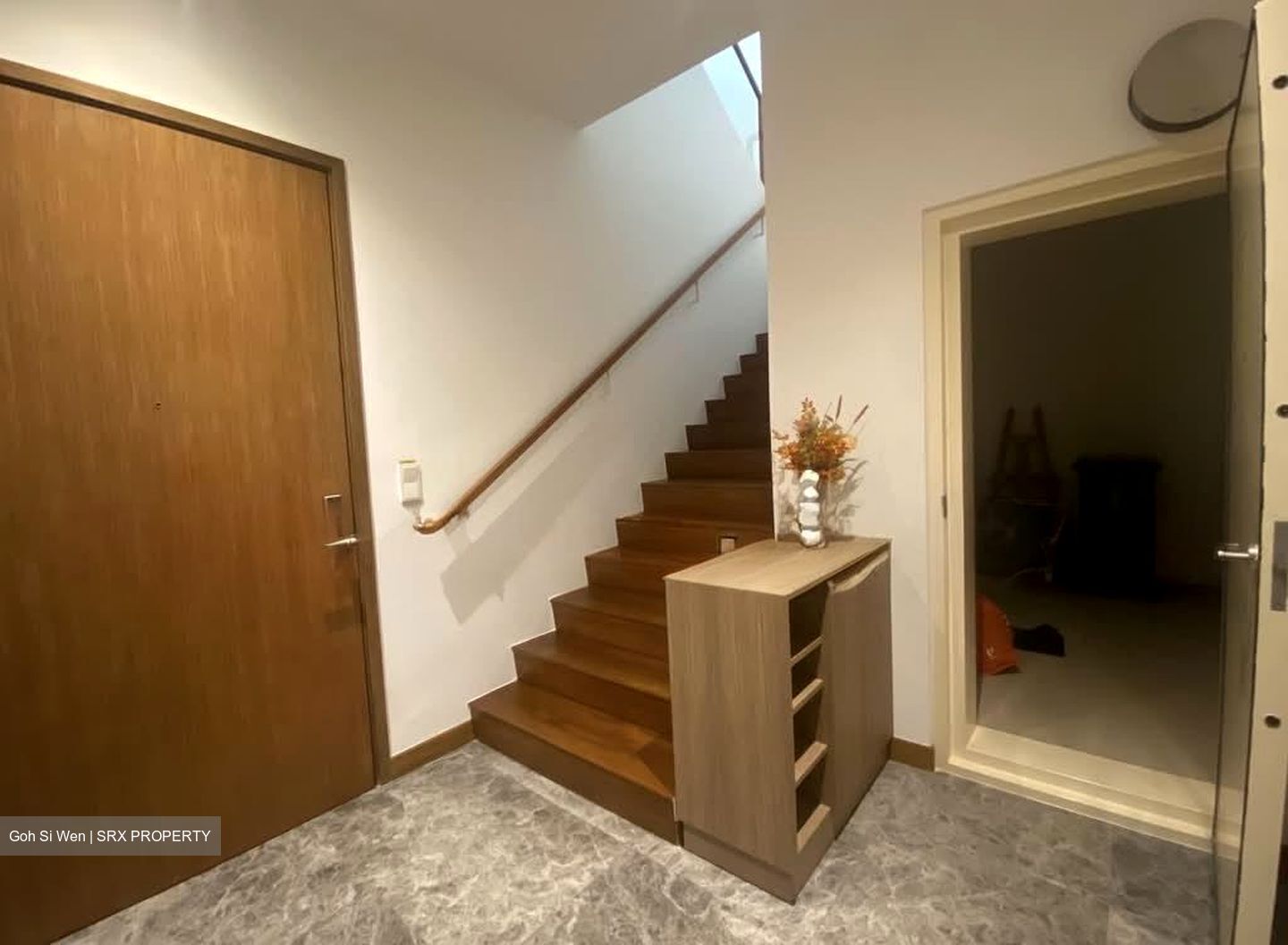 Alana (D28), Terrace #611273811